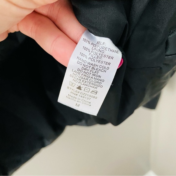 Altar'd State Zip Up Puff Jacket Black Sz Medium - Picture 4 of 10